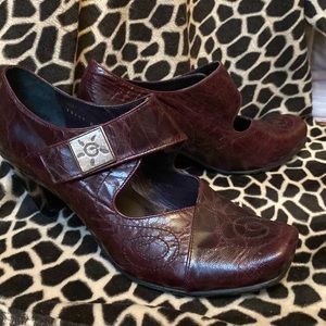 Fidji Burgundy Leather Heel Mary Janes Leather Shoes, Women’s Size EU 391/2